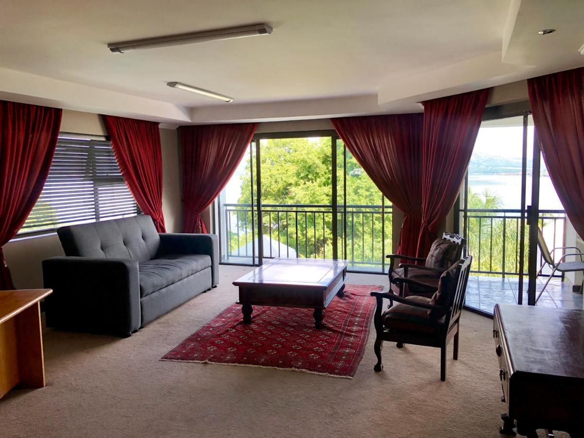 Kosmos Guest house 3*